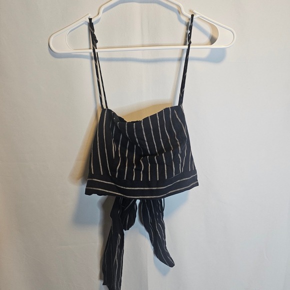 The Fifth Label Tops - The Fifth Label Striped Tie Back Cami Crop Top US 6 Black Sleeveless Cute Medium
